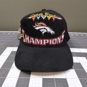 Vintage Denver Broncos Snapback Cap Hat Super Bowl 32 Logo Athletics 90s NFL 98